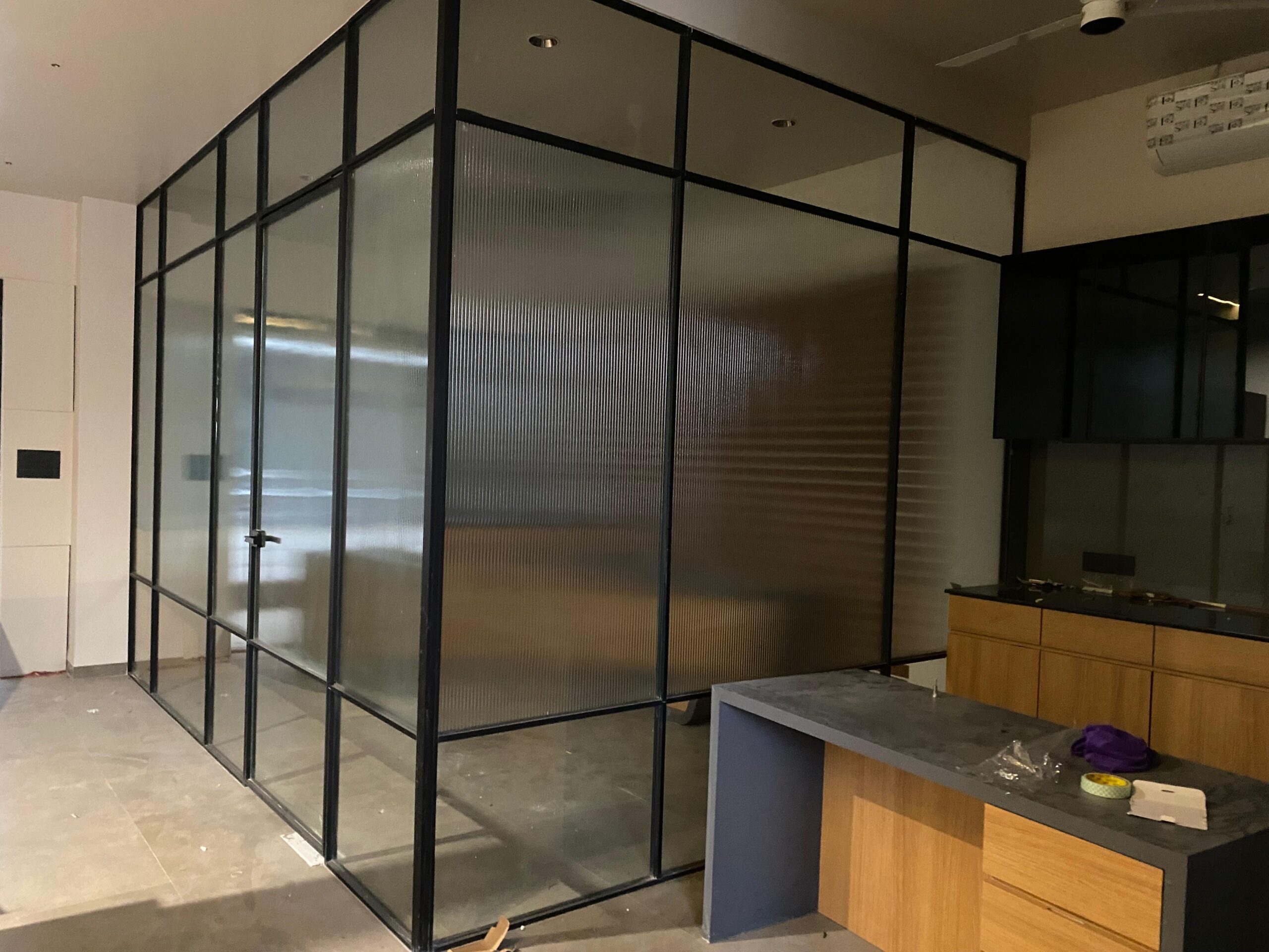 Slim Partitions